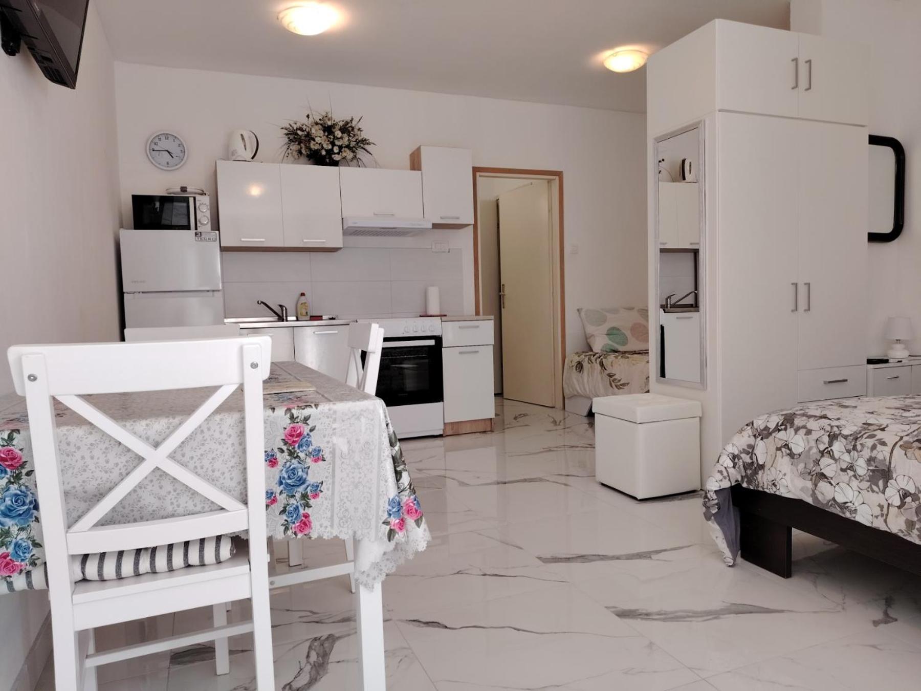 Studio-Apartman Ella Porec Exterior photo